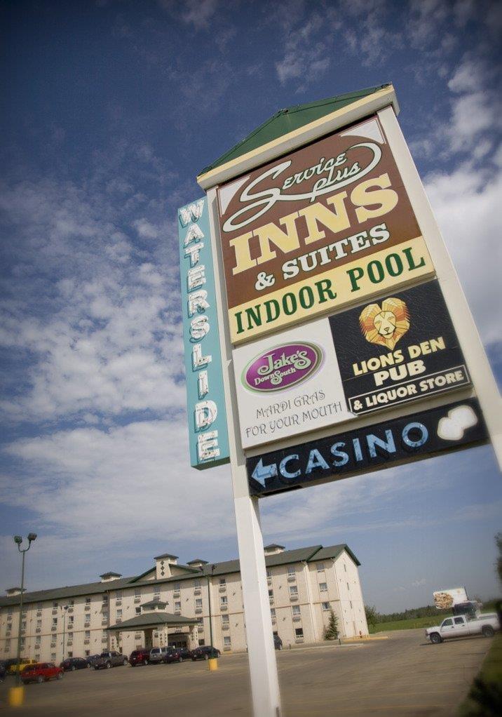 Service Plus Inns And Suites Grande Prairie Exterior foto