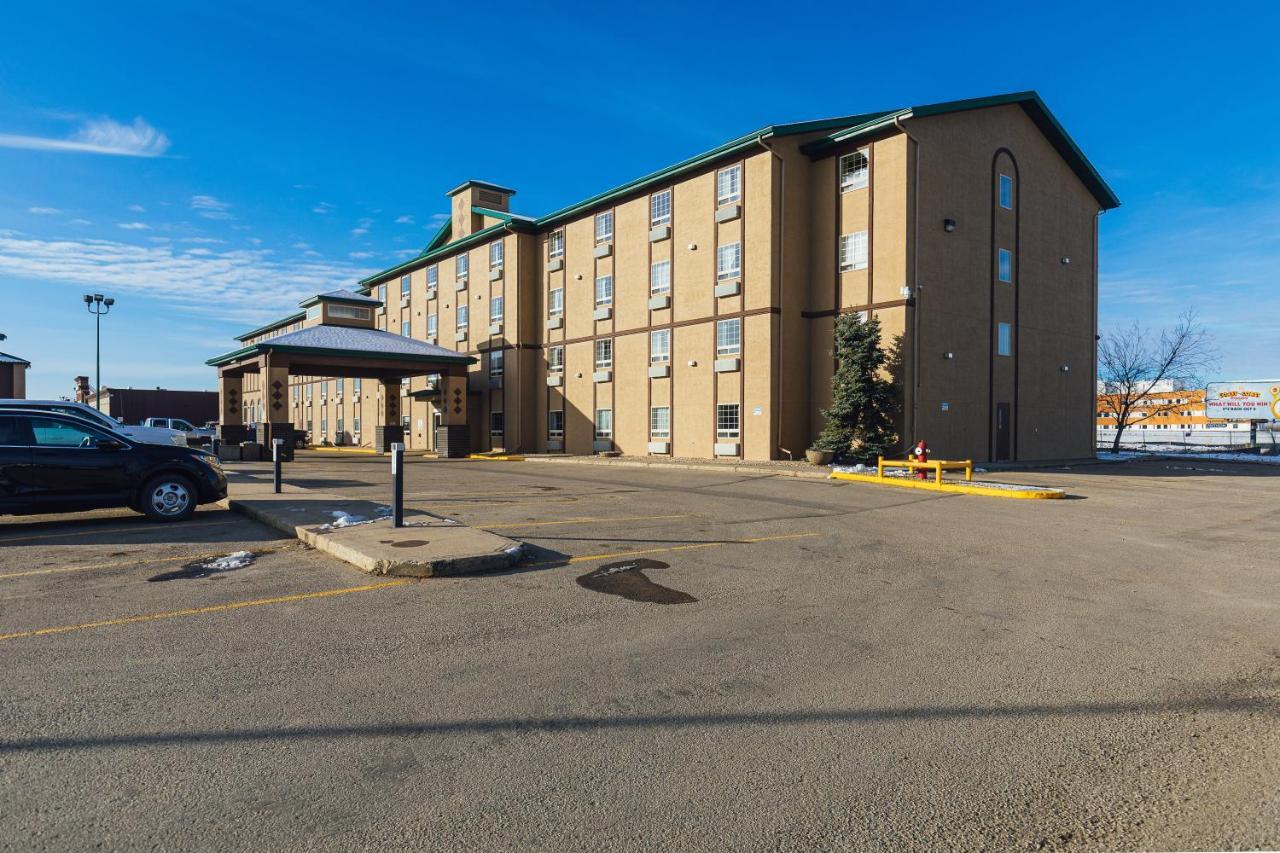 Service Plus Inns And Suites Grande Prairie Exterior foto